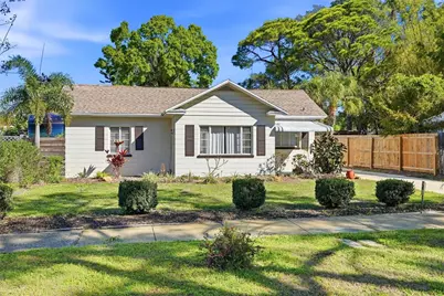 755 Alamanda Way S, Saint Petersburg, FL 33705 - Photo 1