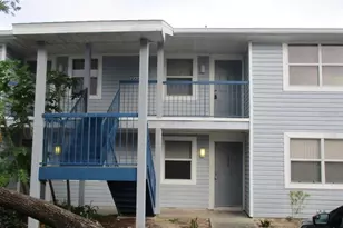 5052 Terrace Club Ln, Tampa, FL 33617 - Photo 1