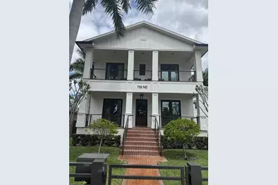 115 27th Avenue NE, Saint Petersburg, FL 33704 - Photo 1