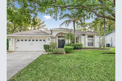 357 Waterford Circle W, Tarpon Springs, FL 34688 - Photo 1