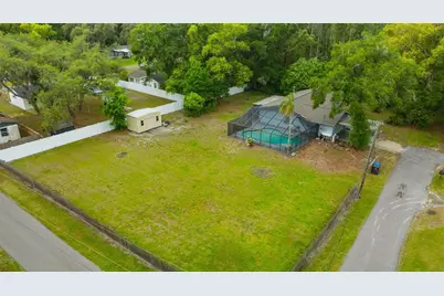 407 1st Avenue NE, Lutz, FL 33549 - Photo 1