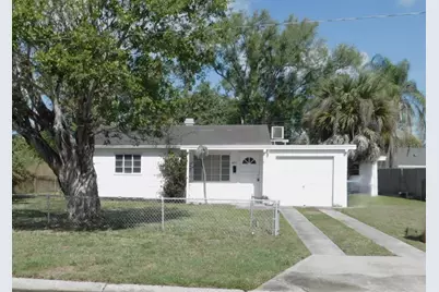 6810 13th Street N, Saint Petersburg, FL 33702 - Photo 1