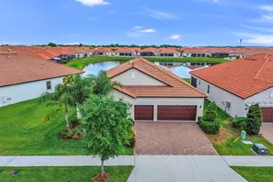 5336 Windy Grv Dr, Wimauma, FL 33598 - Photo 1