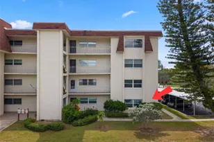 209 NE Lincoln Circle N, Saint Petersburg, FL 33702 - Photo 1