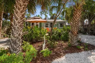 8403 W Gulf Blvd, Treasure Island, FL 33706 - Photo 1