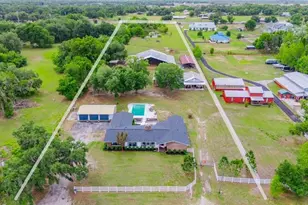 7820 Lithia Pinecrest Rd, Lithia, FL 33547 - Photo 1