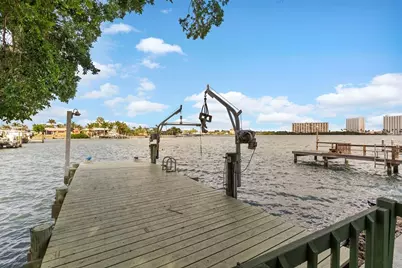 7887 9th Avenue S, Saint Petersburg, FL 33707 - Photo 1