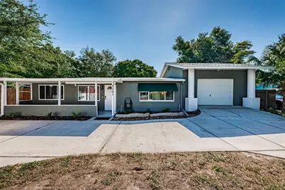 7101 13th Street N, Saint Petersburg, FL 33702 - Photo 1