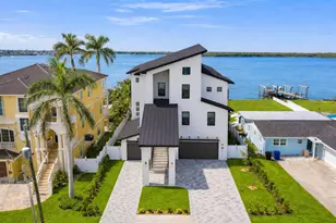 1843 Bayou Grande Blvd NE, Saint Petersburg, FL 33703 - Photo 1