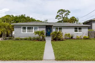347 Ling A Mor Terrace S, Saint Petersburg, FL 33705 - Photo 1