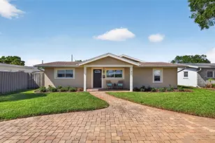 413 43rd Ave NE, Saint Petersburg, FL 33703 - Photo 1