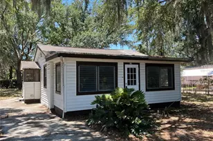 320 Hennessee St, Lakeland, FL 33805 - Photo 1