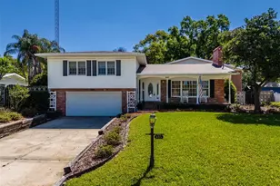 805 E Sylvan Dr, Brandon, FL 33510 - Photo 1
