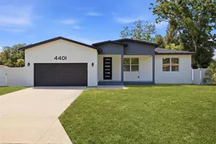 4401 Cobia Dr SE, Saint Petersburg, FL 33705 - Photo 1
