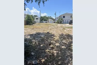 146 17th Avenue SE, Saint Petersburg, FL 33701 - Photo 1