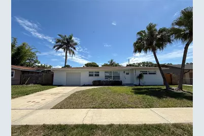15573 Bedford Circle E, Clearwater, FL 33764 - Photo 1