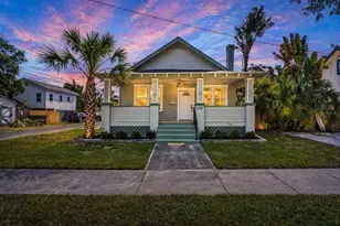 1924 3rd St S, Saint Petersburg, FL 33705 - Photo 1