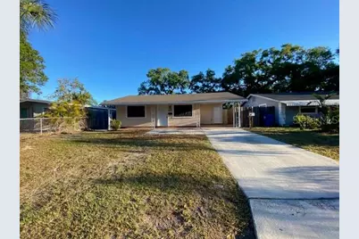 4665 Yarmouth Avenue S, Saint Petersburg, FL 33711 - Photo 1