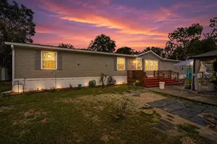 825 N Griffith Ave, Crystal River, FL 34429 - Photo 1