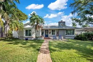 145 27th Ave N, Saint Petersburg, FL 33704 - Photo 1