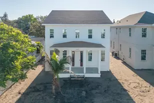 2915 12th St N, Saint Petersburg, FL 33704 - Photo 1