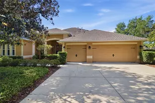 805 Hickory Fork Dr, Seffner, FL 33584 - Photo 1