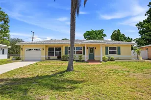 4813 Lake Charles Dr N, Kenneth City, FL 33709 - Photo 1