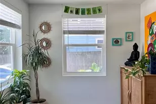 710 14th St N, Saint Petersburg, FL 33705 - Photo 1