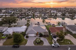 11870 6th St E, Treasure Island, FL 33706 - Photo 1