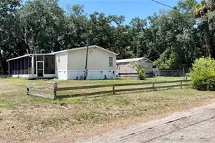 19112 Iverson Rd, Lutz, FL 33559 - Photo 1