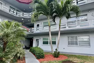 5660 80th St N, Saint Petersburg, FL 33709 - Photo 1