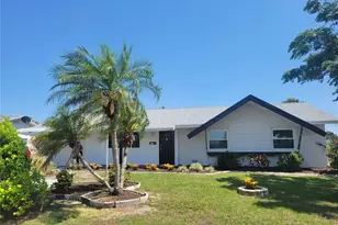 714 Cypress Pl, Sun City Center, FL 33573 - Photo 1