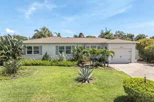 3662 27th Ave N, Saint Petersburg, FL 33713 - Photo 1