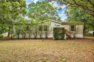 3804 Pinto Ln, Zephyrhills, FL 33541 - Photo 1