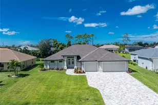 35 Broadmoor Ln, Rotonda West, FL 33947 - Photo 1
