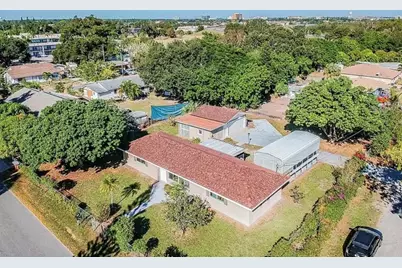 313 24th Avenue E, Bradenton, FL 34208 - Photo 1