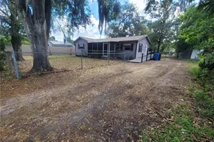2831 N Valrico Rd, Seffner, FL 33584 - Photo 1