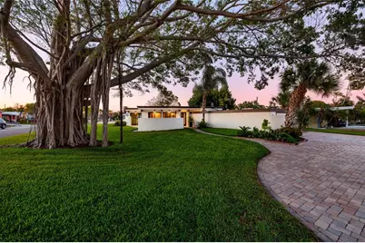 302 41st Avenue, Saint Pete Beach, FL 33706 - Photo 1