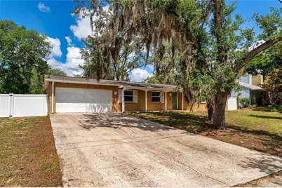 10214 N Woodmere Road, Tampa, FL 33617 - Photo 1
