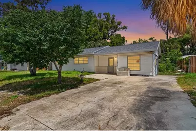 7211 Lynnwood Avenue N, Saint Petersburg, FL 33710 - Photo 1