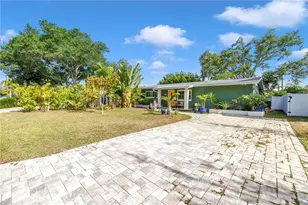 263 42nd Ave NE, Saint Petersburg, FL 33703 - Photo 1