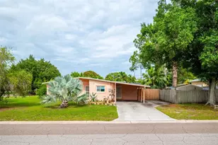 494 34th Ave N, Saint Petersburg, FL 33704 - Photo 1