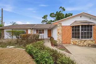 4449 Tarpon Dr, Tampa, FL 33617 - Photo 1
