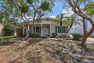 604 E Davis Blvd, Tampa, FL 33606 - Photo 1