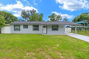 39530 Lincoln Ave, Zephyrhills, FL 33542 - Photo 1