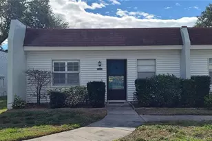13850 Oakwood Ln, Seminole, FL 33776 - Photo 1