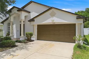 7315 Newhall Pass Ln, Wesley Chapel, FL 33545 - Photo 1