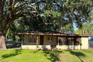 313 S Palm Ave, Frostproof, FL 33843 - Photo 1