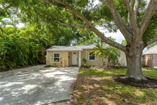 130 41st Ave NE, Saint Petersburg, FL 33703 - Photo 1