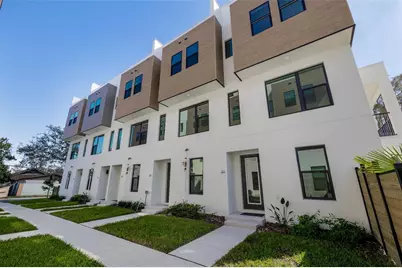 317 15th Street N, Saint Petersburg, FL 33705 - Photo 1